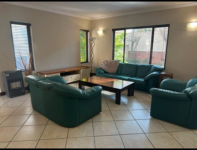 3 BEDROOM TOWNHOUSE FOR SALE IN GLENVISTA